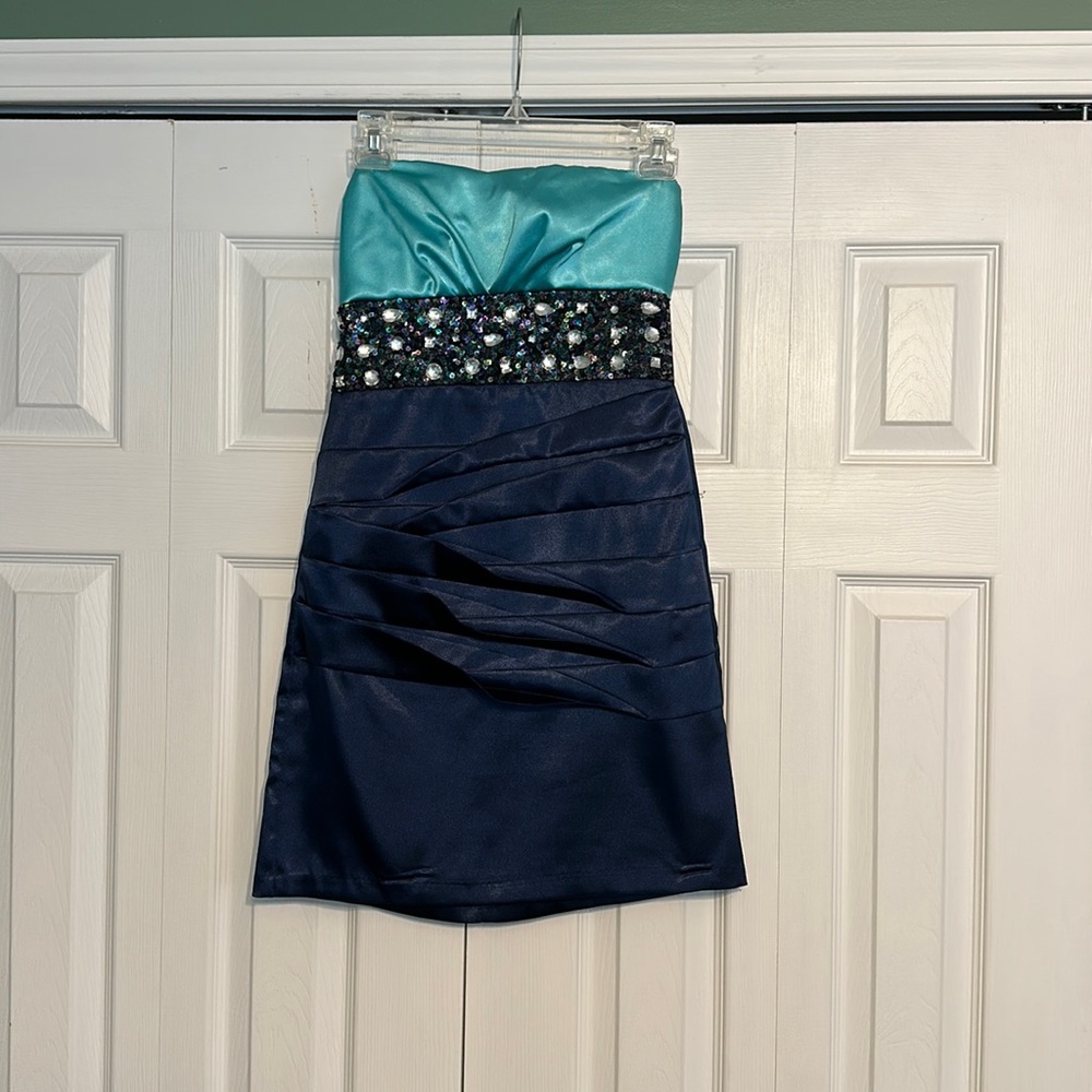 Blue strapless dress